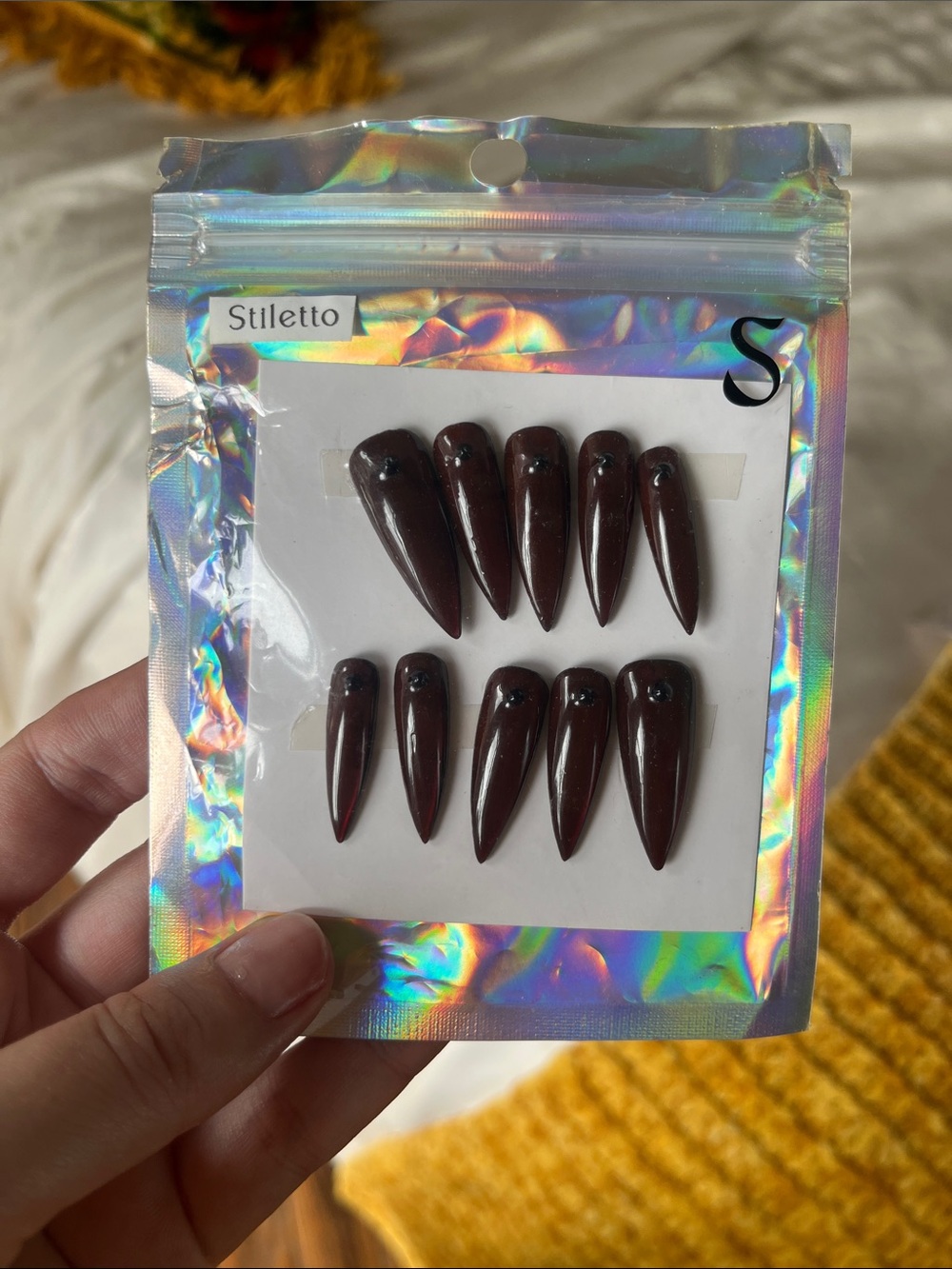 Press on nails